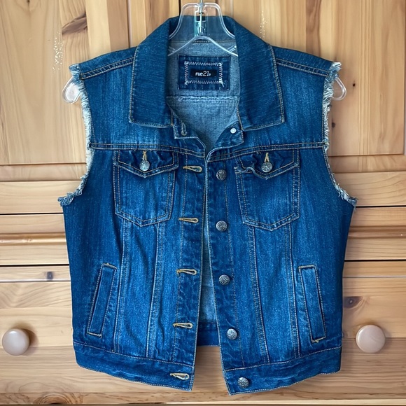 Rue 21 blue jean vest with black lace detailing on back. - Picture 1 of 7
